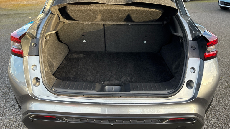 Nissan Juke 1.0 DiG-T 114 N-Connecta 5dr Petrol Hatchback